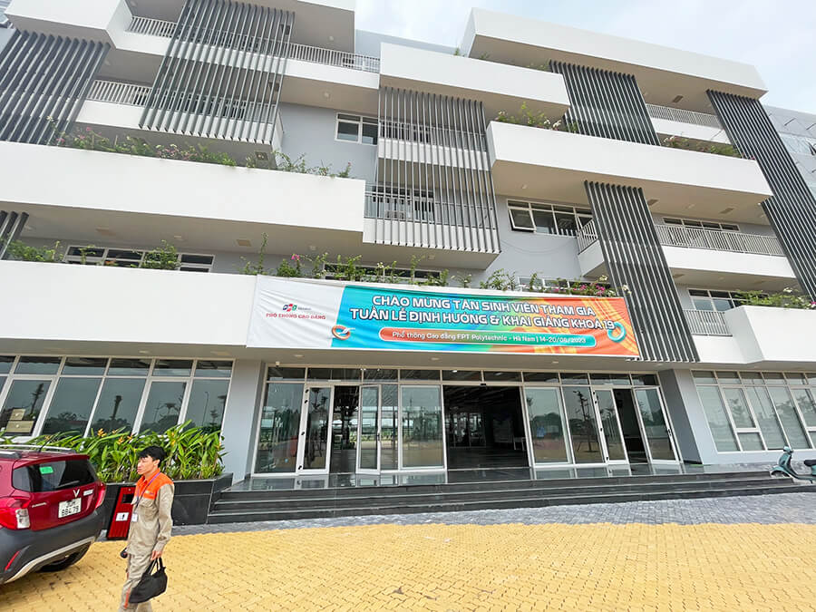 Cung cấp t?điện thang máng cáp cho d?án FPT Hà Nam